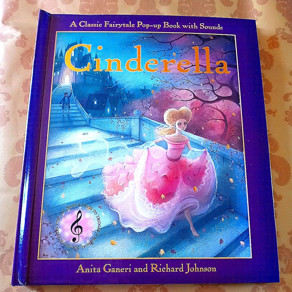 CINDERELLA ~ BEAUTIFUL LARGE SIZE MUSICAL POP UP CHILDRENS PICTURE STORYBOOK